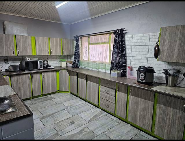 3 BEDROOM HOUSE FOR SALE IN SASOLBURG EXT 1